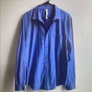 Lululemon | Buttondown (Blue)